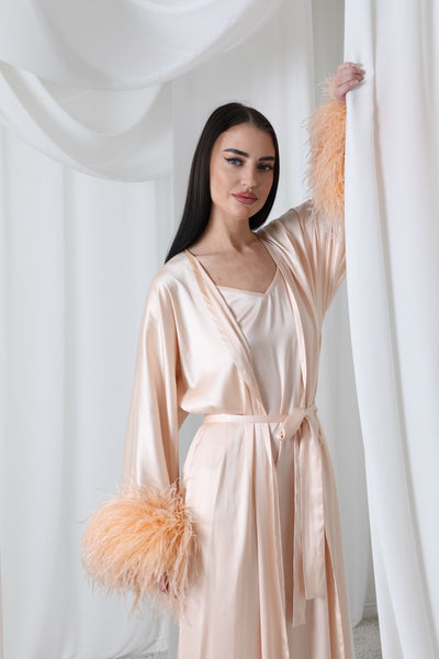 Amira set in peach