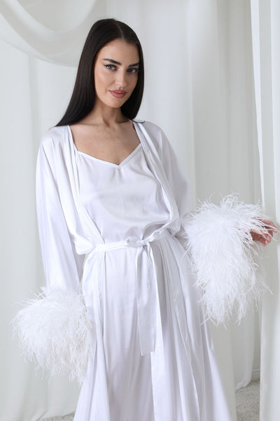 Amira set in White